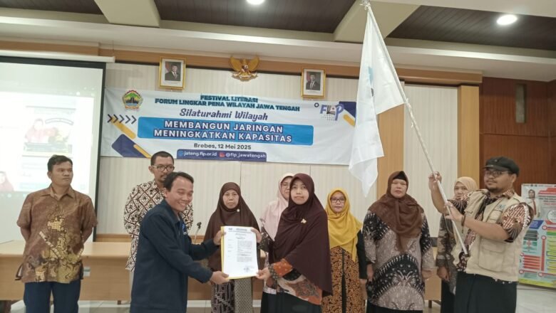 FLP Wilayah Jateng Kukuhkan Ketua Cabang Brebes dan Tegal