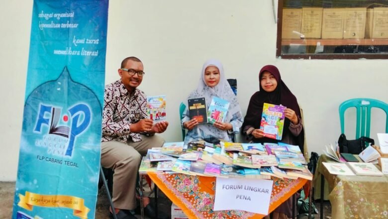 FLP Tegal Gelar Karya di Peresmian Gedung Perpustakaan Soekarno Hatta