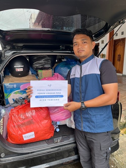 Bagas Mahardika Ketua FLP Medan Koordinasikan Bantuan FLP Peduli Banjir Aceh Sumut