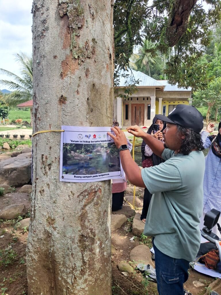 Aksi Peduli Lingkungan FLP Paliko