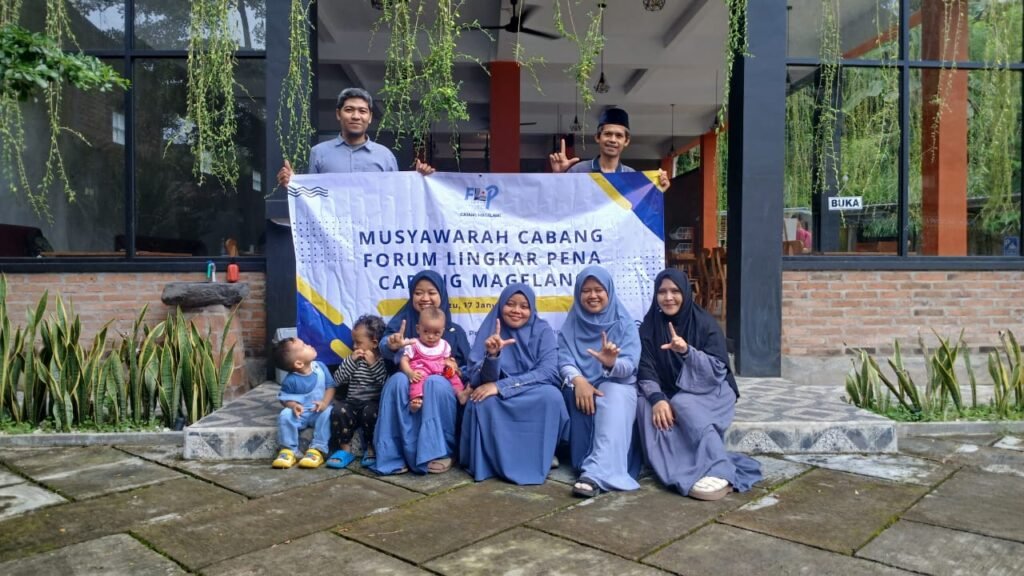 Yusnia Agus Saputri Kembali Pimpin FLP Magelang