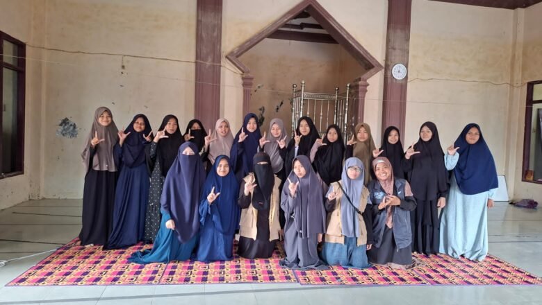 Relawan Forum Lingkar Pena Bekerjasama dengan Alu Shams Care Gelar Kegiatan Psikososial untuk Santriwati Penyintas Banjir Aceh Tamiang
