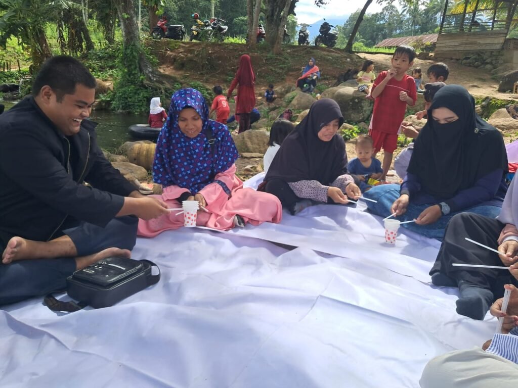 Makan bersama ramah lingkungan FLP Paliko