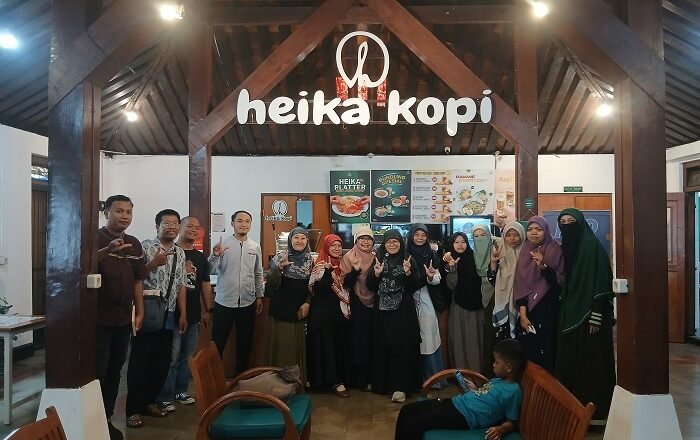 FLP Solo Gelar Halalbihalal dan Bincang Buku