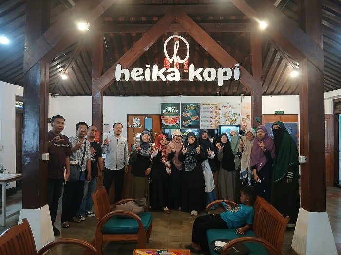 Halalbihalal FLP Solo Sekaligus Bincang Buku