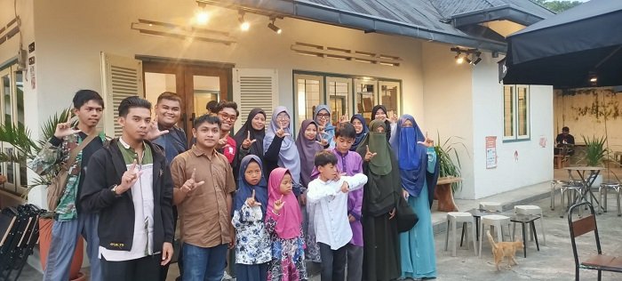 Donasi Buku FLP Paliko di Kopi Sudut Payakumbuh