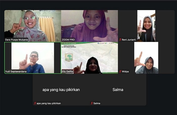 FLP Padang Bedah Novel Merah Jambu Karya Reni Juniarti
