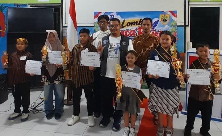 Kenalkan Literasi Sejak Dini, FLP Sragen Adakan Lomba Baca Puisi Tingkat SD