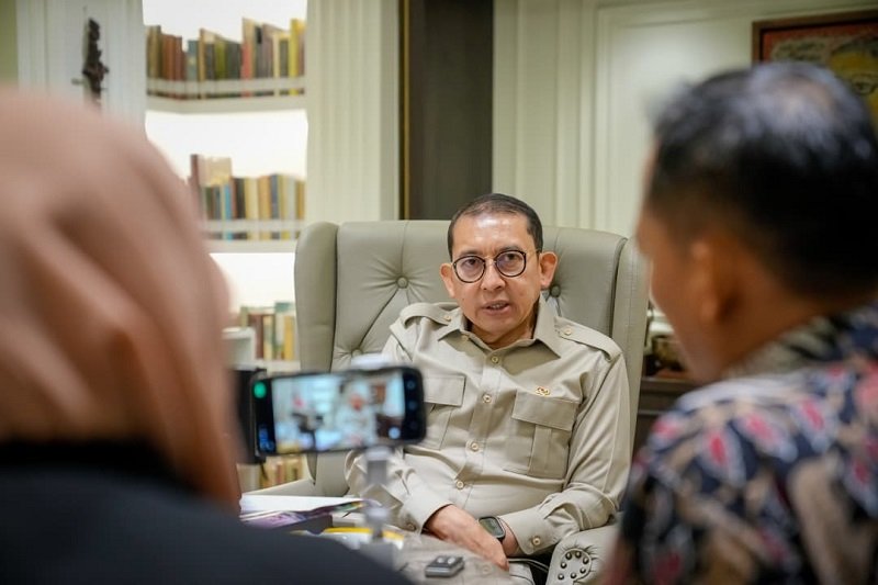 Temui Redaksi Majalah DIKSI, Fadli Zon Tegaskan Dukungan untuk Taufiq Ismail